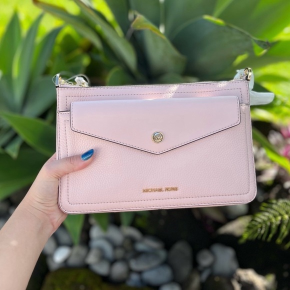 NWT Michael Kors Maisie Powder Blush 3in1 zip Crossbody Bag - Picture 5 of 16